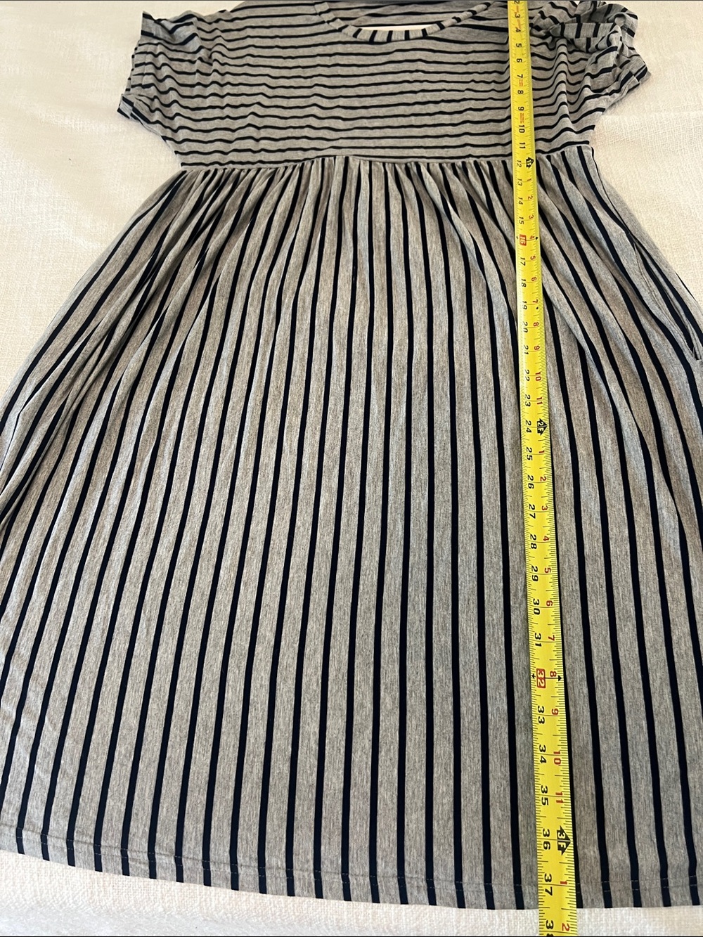 Suzanne Betro Women’s Gray with Black Stripes Short Sleeve Midi Dress Sz XL - Picture 14 of 15